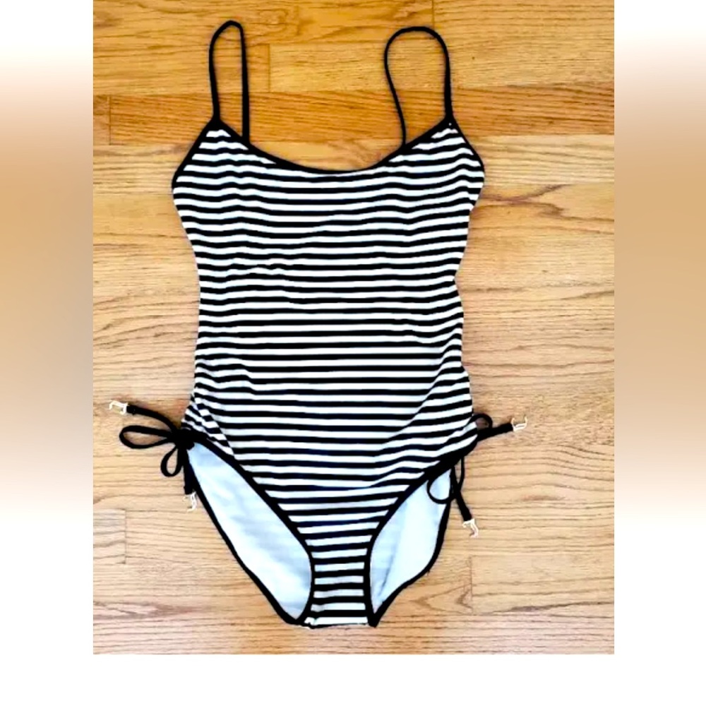 Juicy Couture bathing suit NWT